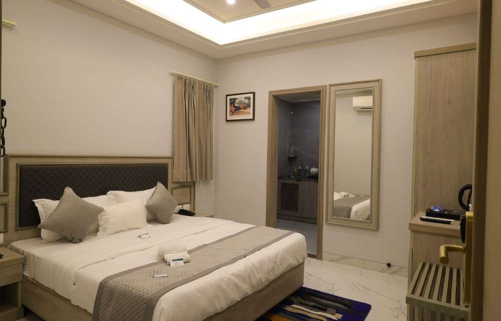 Property Room 1